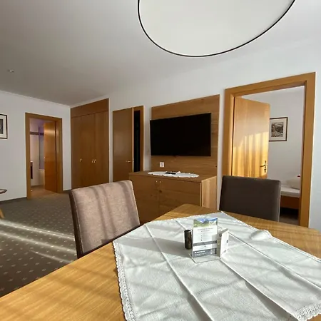 Cristal Appartementhaus شقة سامنون