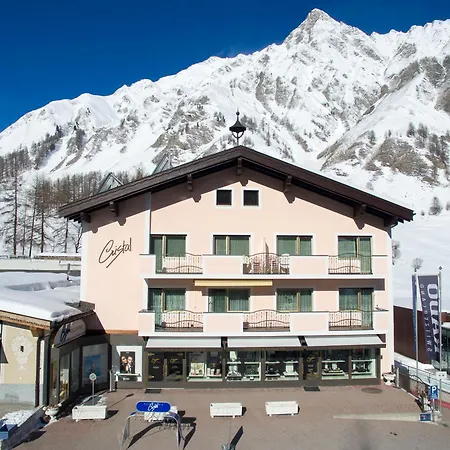 Cristal Appartementhaus شقة