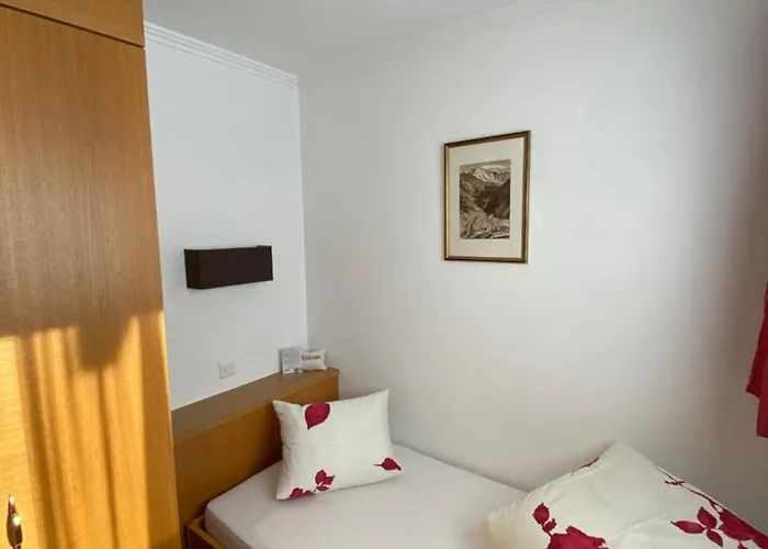 Cristal Appartementhaus سامنون