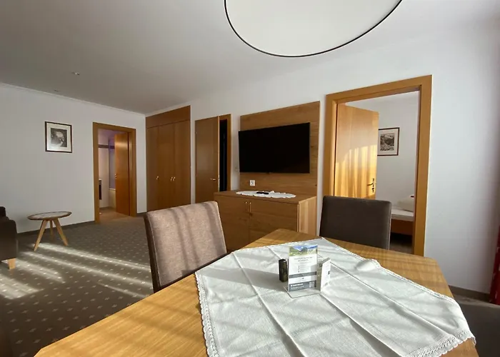 Cristal Appartementhaus شقة سامنون