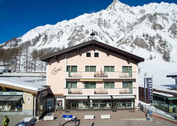 Cristal Appartementhaus شقة