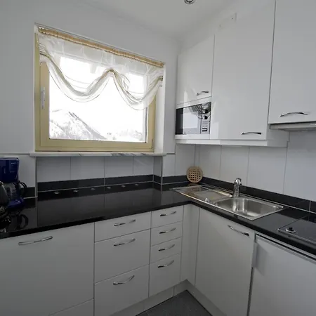 Cristal Appartementhaus